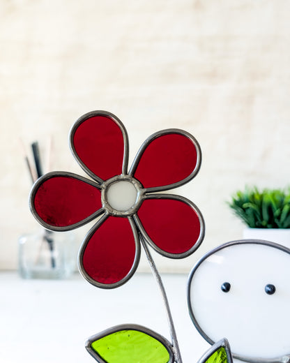 Moodies et sa fleur rouge
